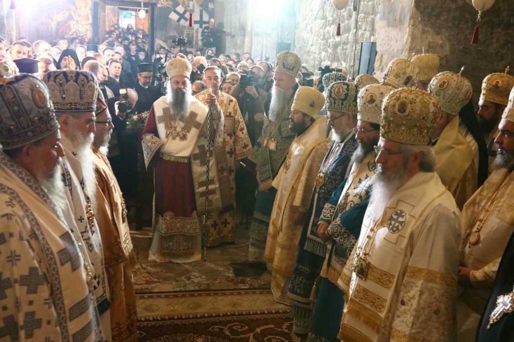 Με μήνυμα ειρήνης προς Σέρβους και Αλβανούς η Ενθρόνιση του Πατριάρχη Σερβίας στο Πετς (ΦΩΤΟ)