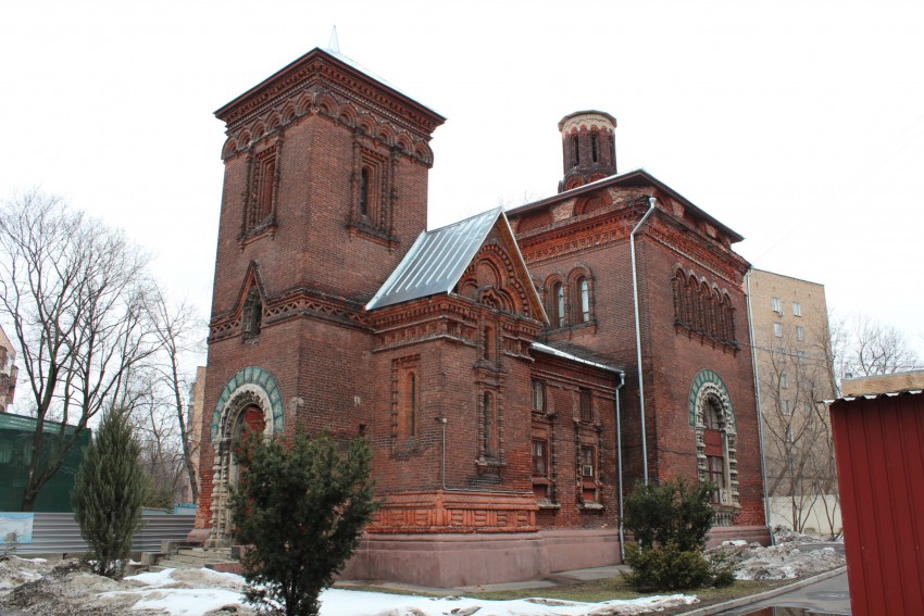 ЦЕРКОВЬ СМОЛЕНСКОЙ ИКОНЫ БОЖИЕЙ МАТЕРИ ПЕРЕДАНА В БЕЗВОЗМЕЗДНОЕ ПОЛЬЗОВАНИЕ ХРАМУ РОЖДЕСТВА ИОАННА ПРЕДТЕЧИ В СОКОЛЬНИКАХ