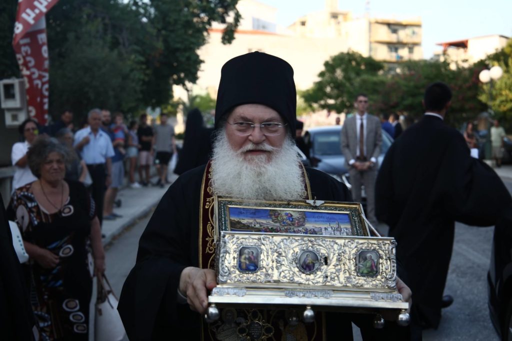 Ο Γέροντας Εφραίμ μιλάει για την επερχόμενη έλευση της Αγίας Ζώνης στον Πειραιά