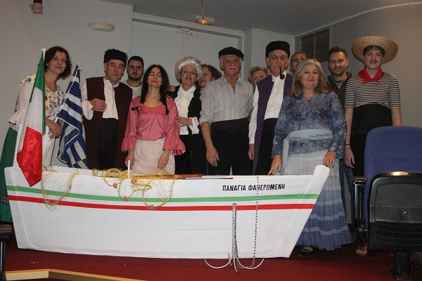 Το θεατρικό έργο «Μικροί και μεγάλοι εν δράσει» από την ομάδα “Φανερωθείτε”