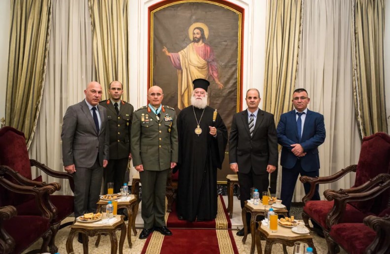 Ο Πατριάρχης Αλεξανδρείας τίμησε τον Αρχηγό της Εθνικής Φρουράς της Κύπρου Αντιστράτηγο Δημόκριτο Ζερβάκη
