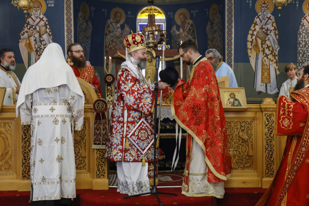 Πρώτη χειροτονία κληρικού Ουκρανικής καταγωγής από τον Αρχιεπίσκοπο Αυστραλίας