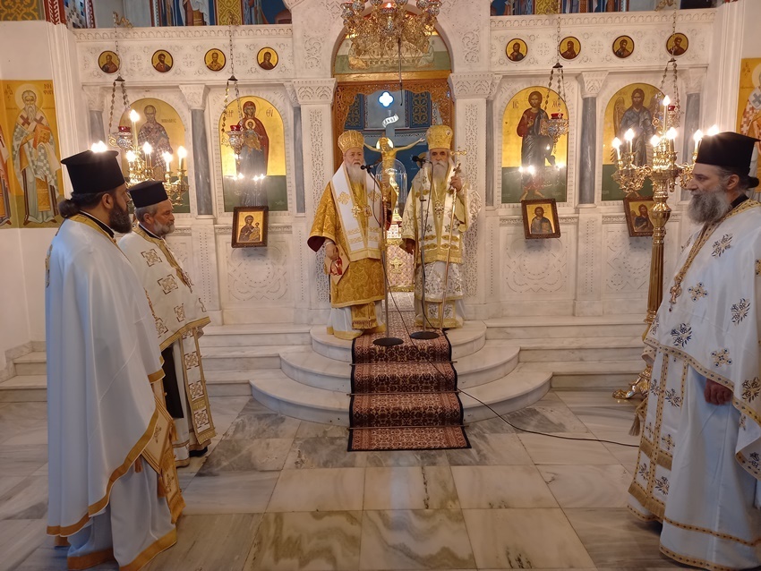 Ο Κορίνθου υποδέχθηκε τον νέο Μητροπολίτη Ηλείας στον Ι.Ν Αγίου Νικολάου (ΦΩΤΟ)