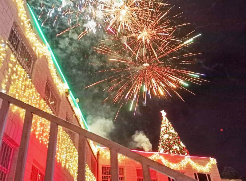 THE LIGHTING OF THE CHRISTMAS TREE IN TERRA SANCTA