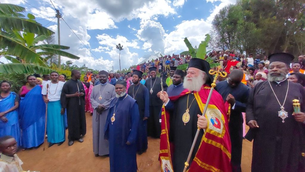 البابا ثيودروس يبارك حجر أساس كنيسة جديدة