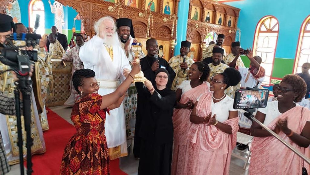 صور تكريس البابا ثيودروس كنيسة في رواندا