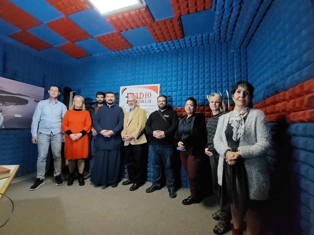 Po zhvillon një vizitë pune në Kishën Orthodhokse në Shqipëri themeluesi i Radios dhe i botimeve ”Ancient Faith” në Shtetet e Bashkuara të Amerikës