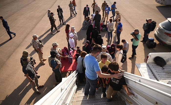 НА РОДИНУ ИЗ СИРИИ ВЕРНУЛИСЬ 38 РОССИЙСКИХ ДЕТЕЙ