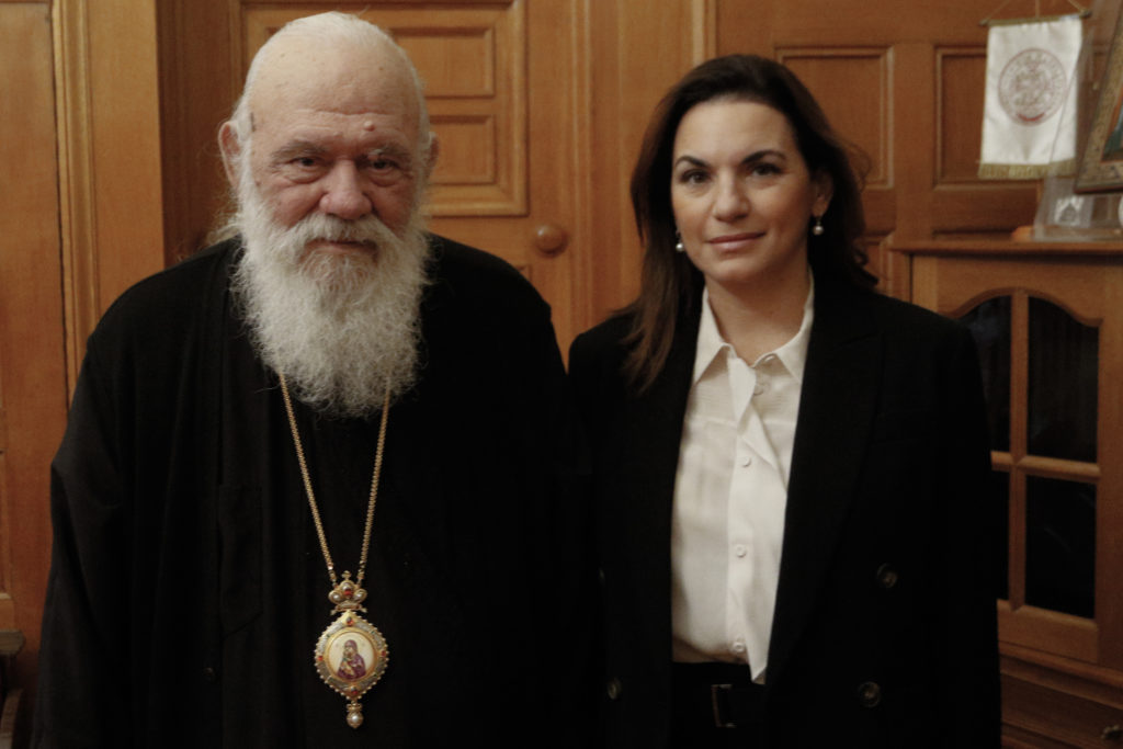 Στον Αρχιεπίσκοπο Ιερώνυμο η Όλγα Κεφαλογιάννη