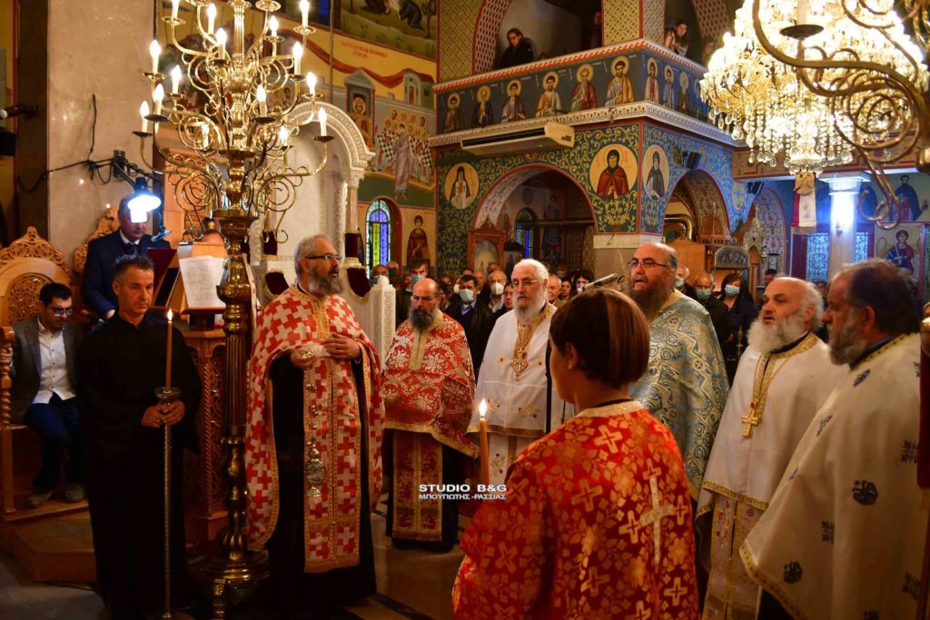 Εικόνες από τον Εσπερινό της Αγίας Αικατερίνης στον πανηγυρίζοντα Ιερό Ναό του Άργους