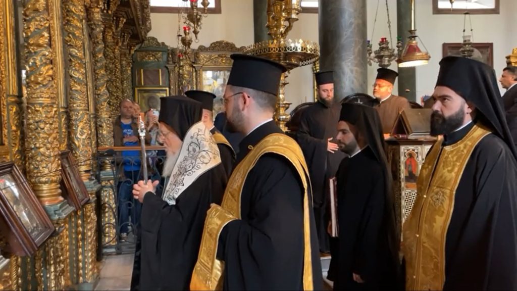 მსოფლიო პატრიარქმა უნეტარესი ქრიზოსტომოსის სულის მოსახსენიებელი პანაშვიდი გადაიხადა