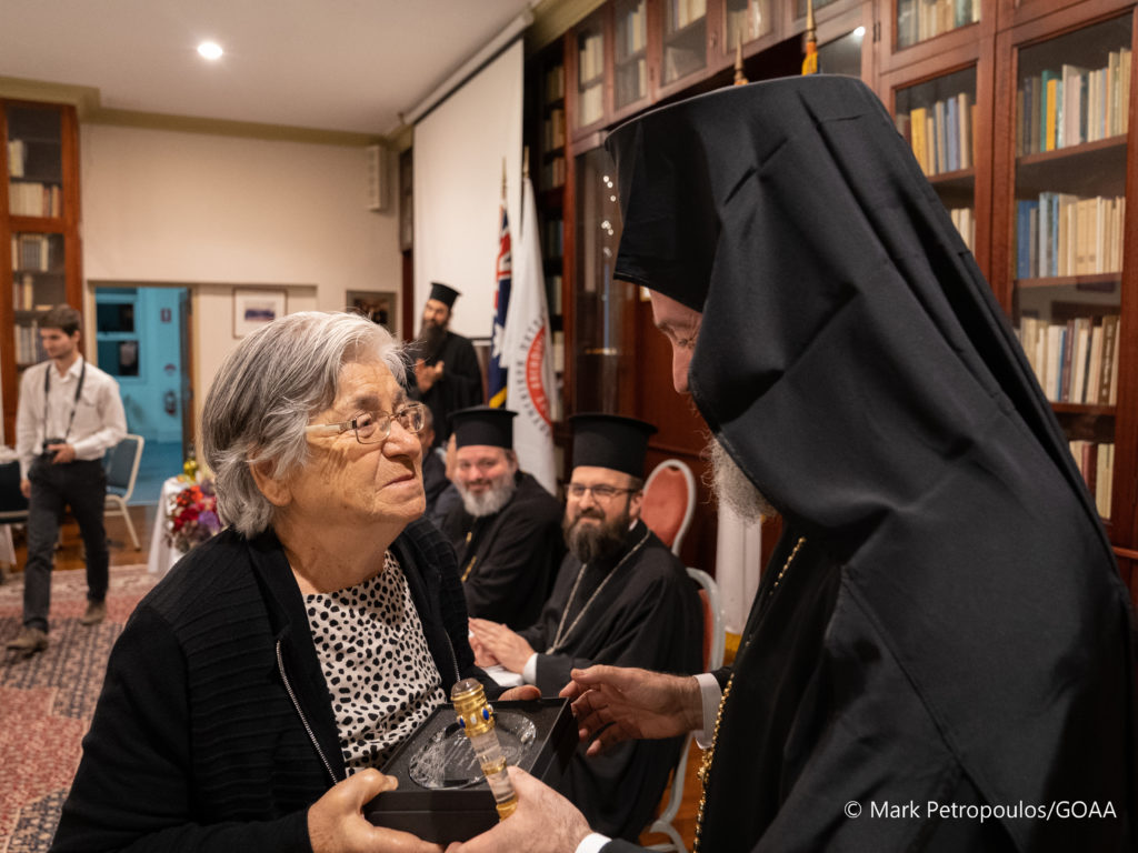 Archbishop of Australia Makarios honors ‘good Samaritans’ of Greek Welfare Centre in Sydney