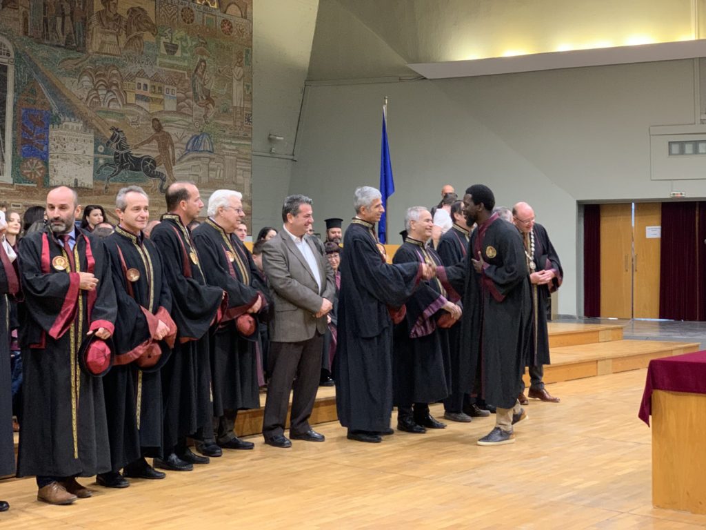 Από την Γκάνα ο “αριστούχος” πτυχιούχος του Τμήματος Κοινωνικής Θεολογίας και Χριστιανικού Πολιτισμού του Α.Π.Θ.