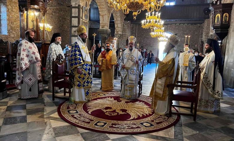 Newly elected Metropolitan Nikiforos of Gortynia & Megalopoli officiates at historic Halkida parish of St. Paraskevi