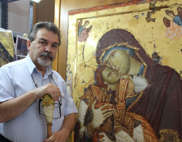 O Αγιογράφος Κωνσταντίνος Ξενόπουλος μιλά στο ope.gr για την Έκθεση στο σπίτι της Αγίας Φιλοθέης
