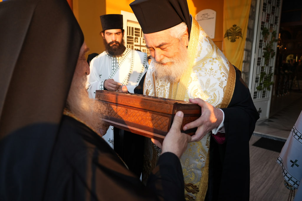 Υποδοχή Τιμίου Ξύλου και τεμάχιο Λειψάνου της Αγίας Ελένης στη Μητρόπολη Φωκίδος