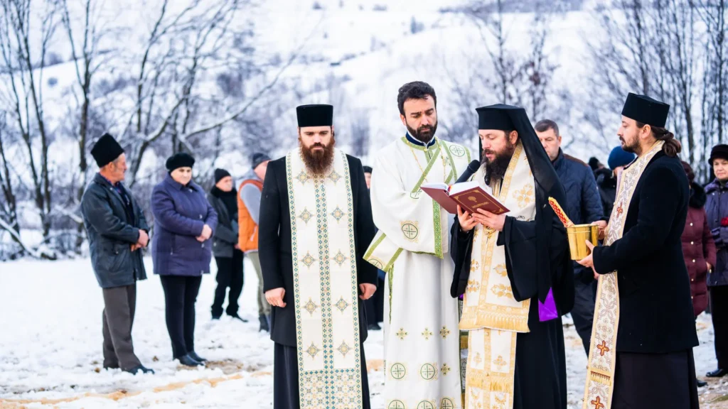 Arhiepiscopia Sucevei înființează un centru rezidențial pentru copii și bătrâni: PS Damaschin a pus piatra de temelie