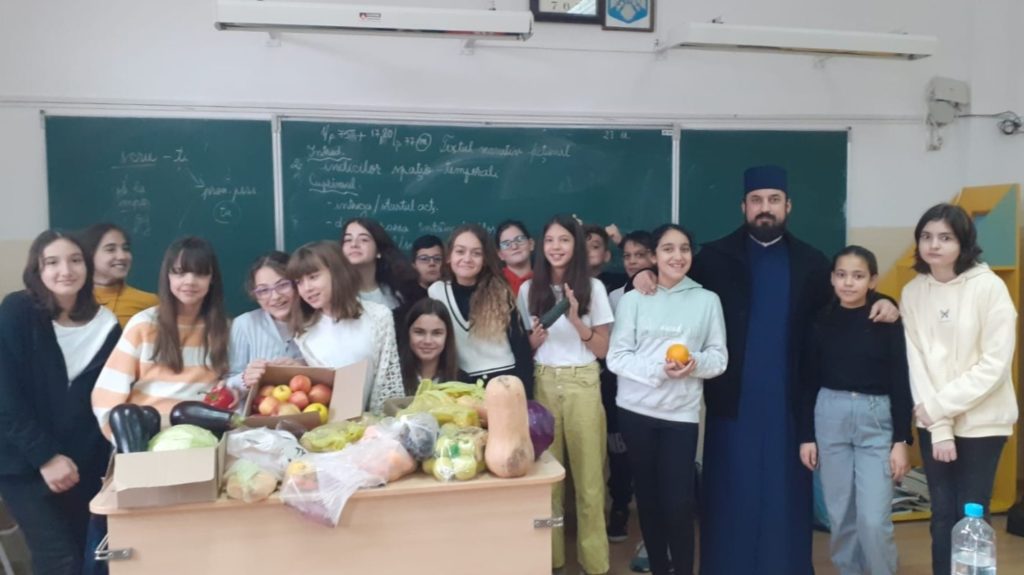 Ρουμανία: Μαθητές συγκέντρωσαν τρόφιμα για άπορες οικογένειες