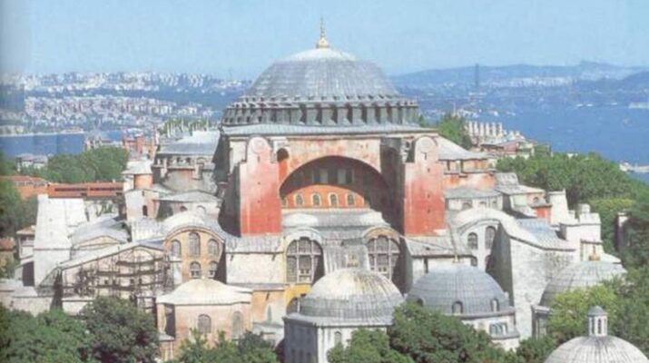 Προσκυνηματική Εκδρομή τα Θεοφάνεια στην Κωνσταντινούπολη από τη Μητρόπολη Λάρισας