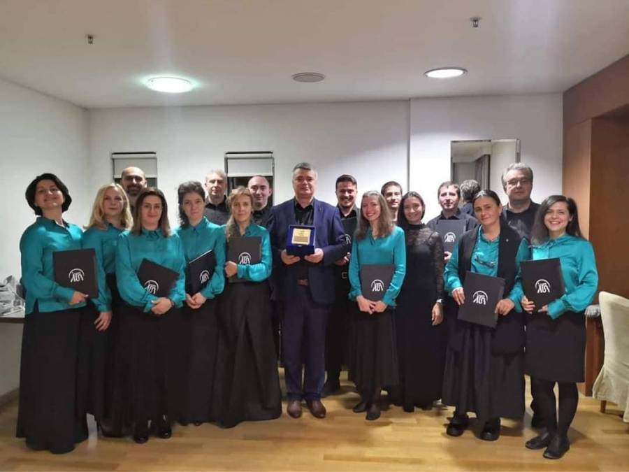 Църковният хор „Агия“ към школата на храм „Рождество Христово“ беше отличен на международен фестивал в Солун