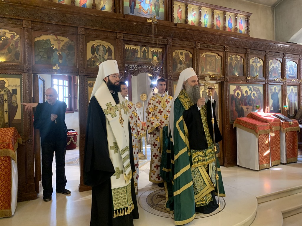 Святейший Патриарх Сербский Порфирий и митрополит Волоколамский Антоний посетили подворье Русской Православной Церкви в Белграде