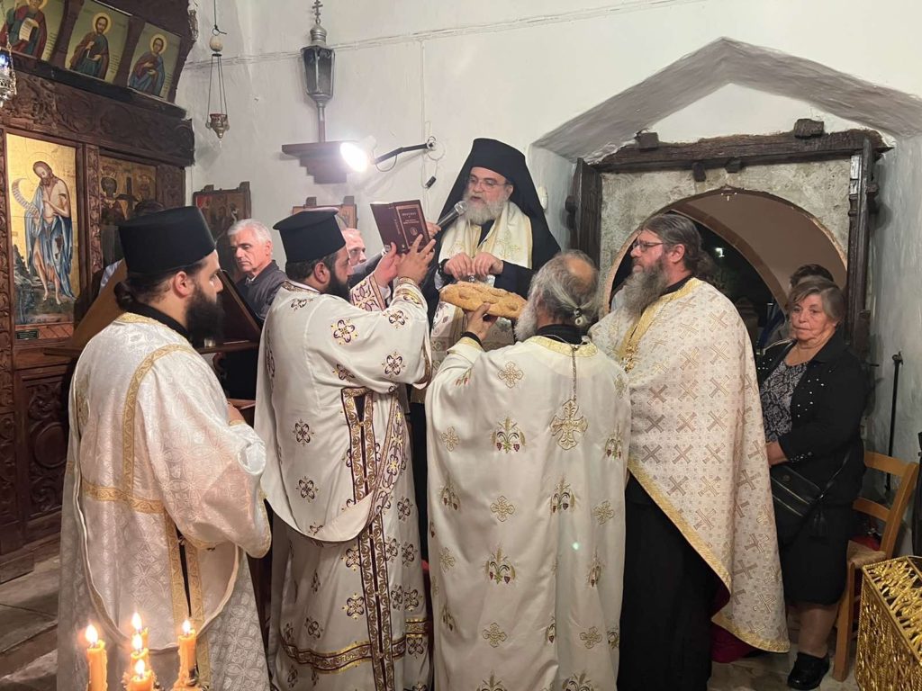 Πανηγυρικός Εσπερινός των Αρχαγγέλων στα Πέρα Ορεινής