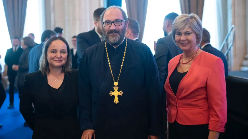 Mic dejun cu rugăciune la Palatul Parlamentului: Pr. Constantin Necula a vorbit despre pace ca ajutorare a aproapelui