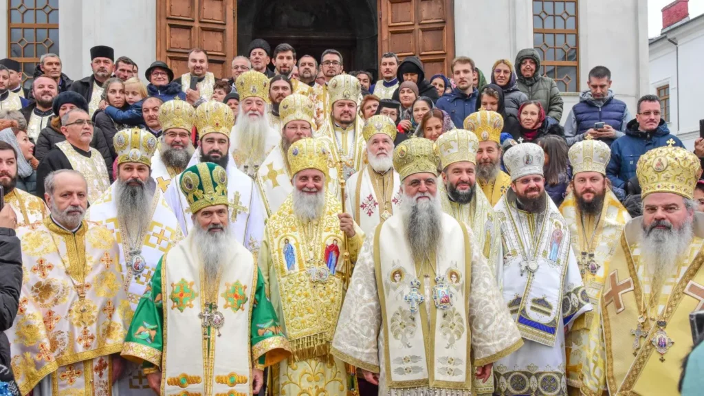 Hram la Bistrița Vâlcii: Sf. Grigorie Decapolitul, săracul îmbogățit în Dumnezeu, împarte tuturor din roadele Duhului