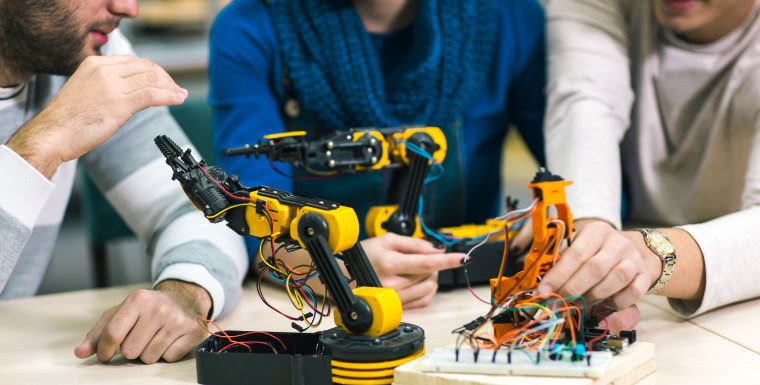 Mαθήματα εκπαιδευτικής ρομποτικής σε Στελέχη της ποιμαντικής της νεότητος