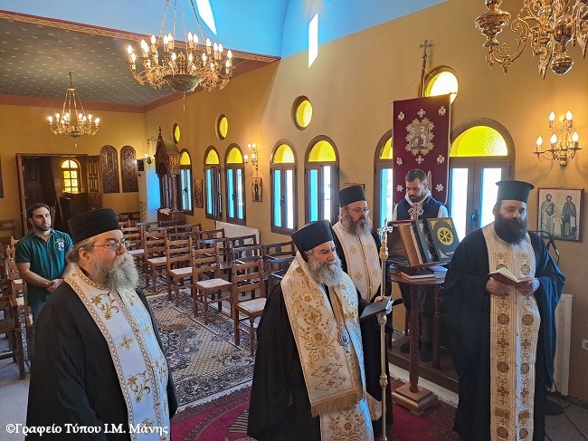 Τρισάγιο για τον κοιμηθέντα Αρχιεπίσκοπο Κύπρου κυρό Χρυσόστομο Β’ από τον Μητροπολίτη Μάνης
