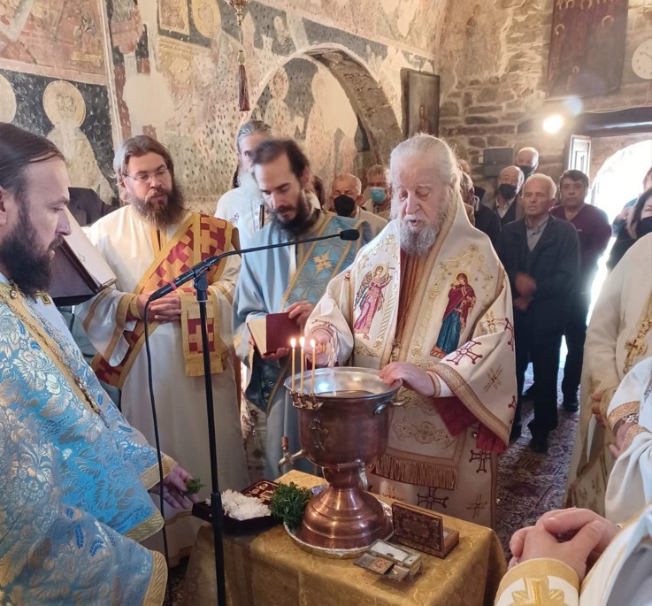 Η εορτή των Αγίων Αναργύρων στην Ιερά Μονή Κοιμήσεως της Θεοτόκου Μάτζαρη Οξυλίθου στην Κύμη