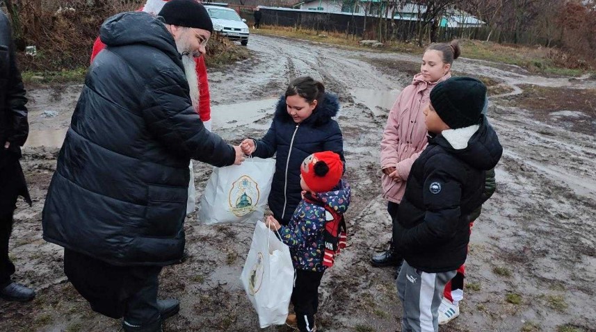 Ρουμανία: Φιλανθρωπικός έρανος για άπορες οικογένειες ενόψει των Χριστουγέννων