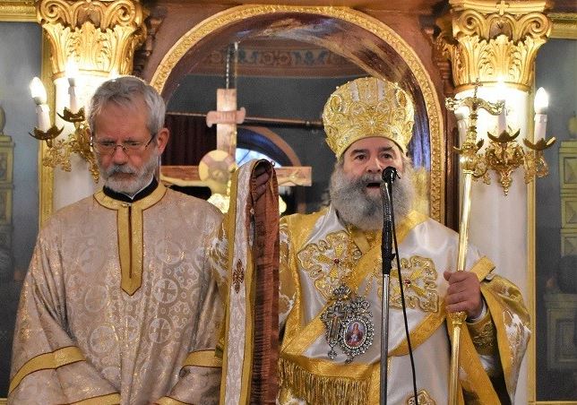 Βιολόγος και πολύτεκνος πατέρας ο νέος ιερέας που χειροτονήθηκε στο Γύθειο