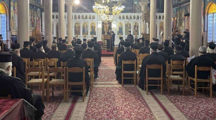 Ο π. Δανιήλ Αεράκης στην Ιερατική Σύναξη της Μητρόπολης Λαρίσης