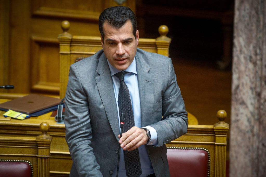 Πλεύρης: Από 1η Ιανουαρίου 2023 επιστρέφουν στη δουλειά τους οι ανεμβολίαστοι υγειονομικοί