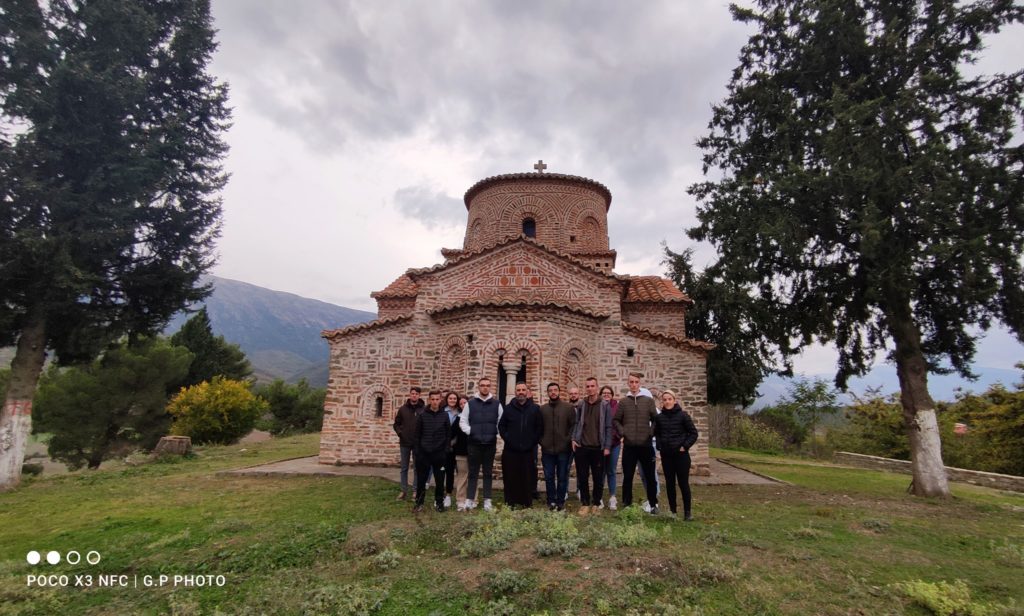 Πόλος έλξης για τους νέους της Αλβανίας τα Ορθόδοξα προσκυνήματα