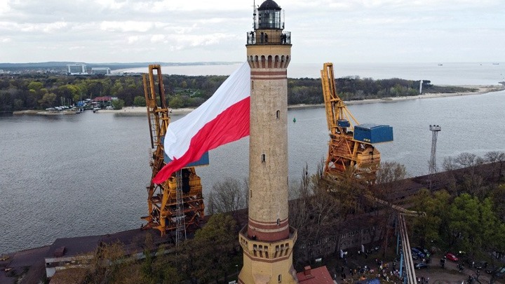 Σε κατάσταση συναγερμού η Πολωνία μετά την πτώση πυραύλου στο έδαφός της