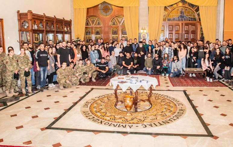250+ νέοι υπογράφουν και στηρίζουν τον Μητροπολίτη Κωνσταντίας Βασίλειο