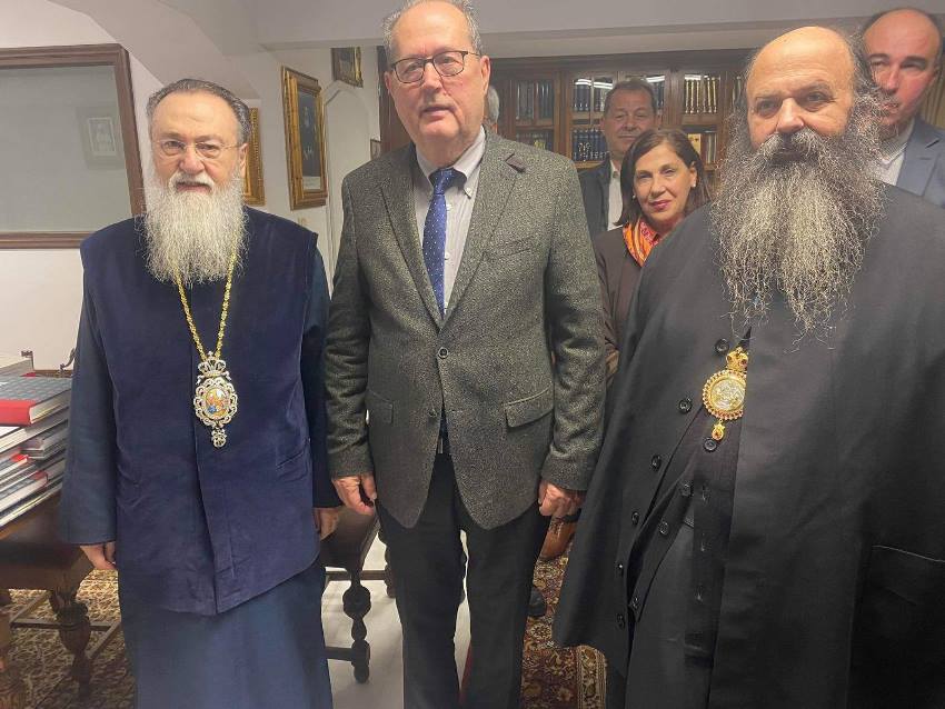 Ο Μητροπολίτης Κορίνθου υποδέχθηκε τον Περιφερειάρχη Πελοποννήσου