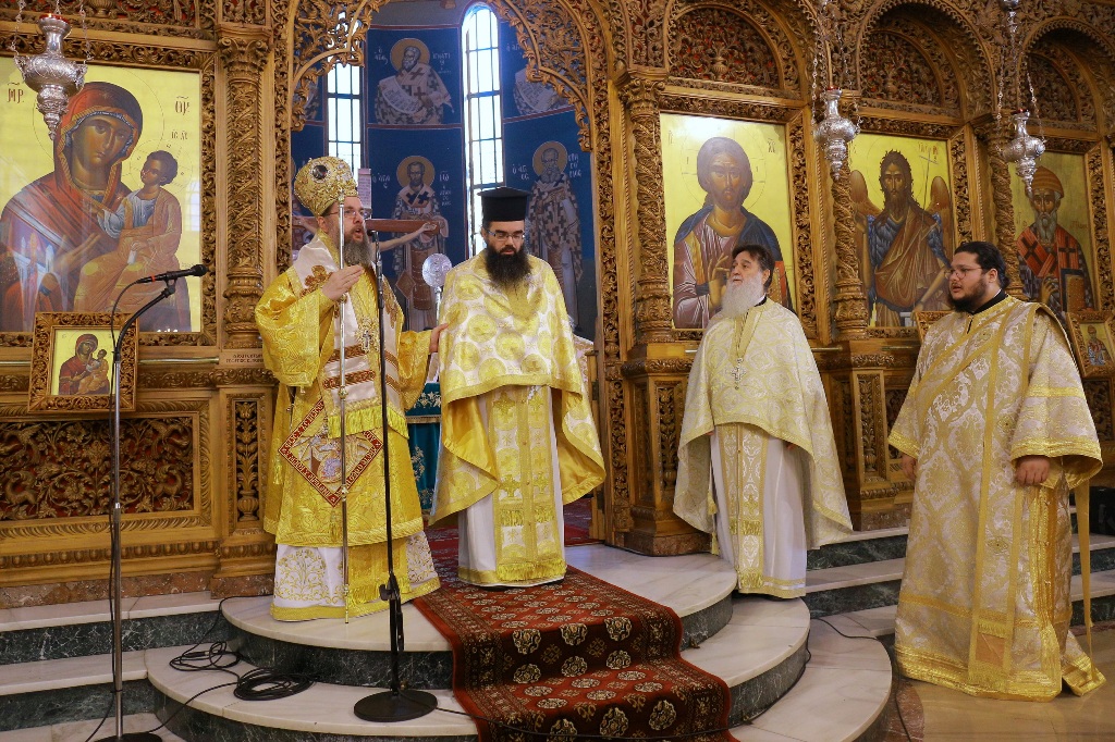 Χειροτονία Πρεσβυτέρου από τον Μητροπολίτη Αιτωλίας Δαμασκηνό