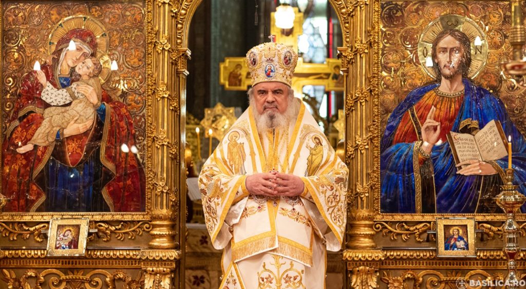 Ρουμανίας Δανιήλ: “Η γέννηση του Χριστού ενώνει ουρανό και γη”