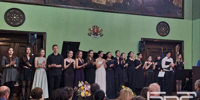 Над 41 000 лв. събраха бургаски ученици за построяването на църква в Драганово