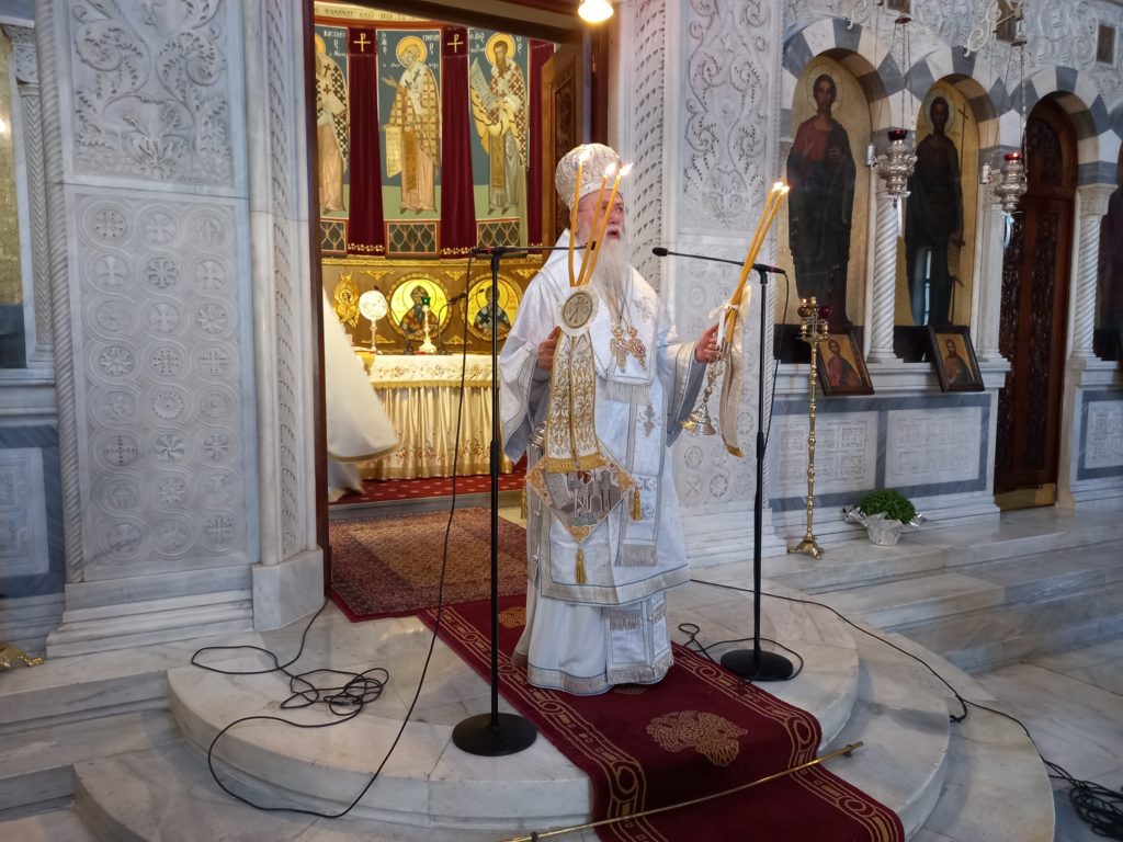 Πανηγυρική Δισαρχιερατική Θεία Λειτουργία και Χειροτονία Διακόνου στον Ιερό Ναό Αγίου Νικολάου Κορίνθου