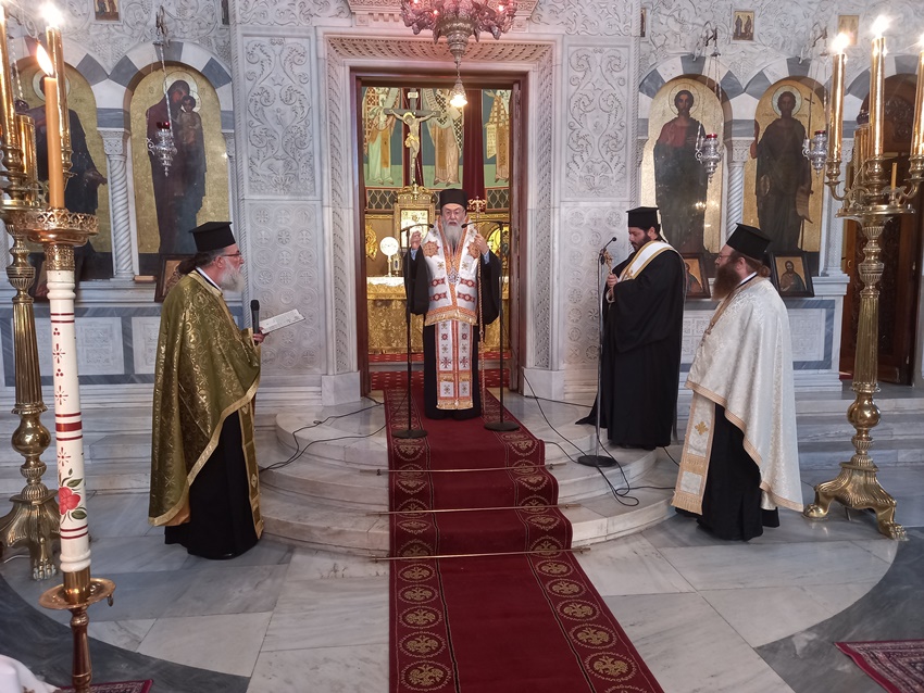 Επίσημη Δοξολογία για την ημέρα της Πυροσβεστικής από τον Μητροπολίτη Κορίνθου