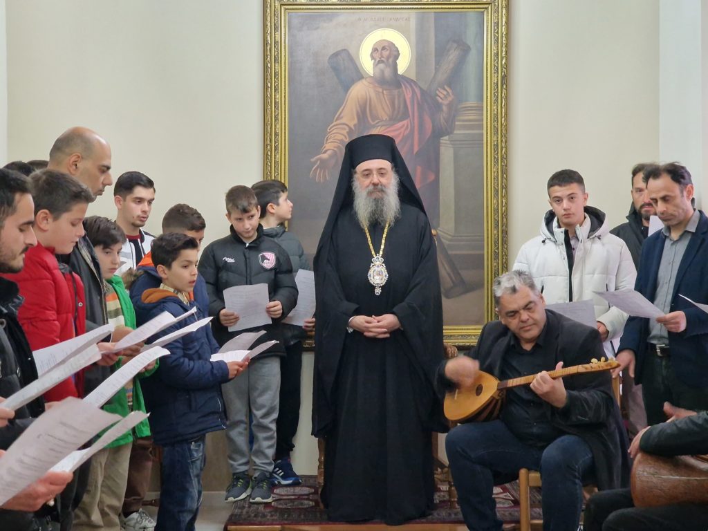 Μαθητές είπαν τα κάλαντα στον Μητροπολίτη Πατρών