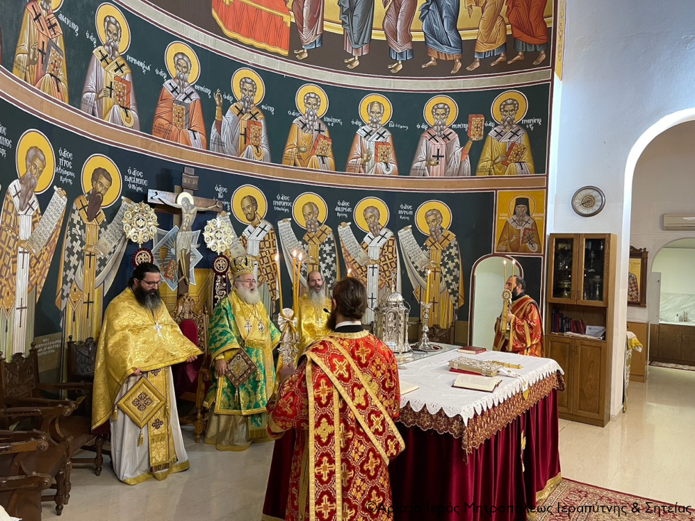 Αρχιερατική Θεία Λειτουργία στον Ιερό Καθεδρικό Ναό Αγίας Φωτεινής Ιεράπετρας