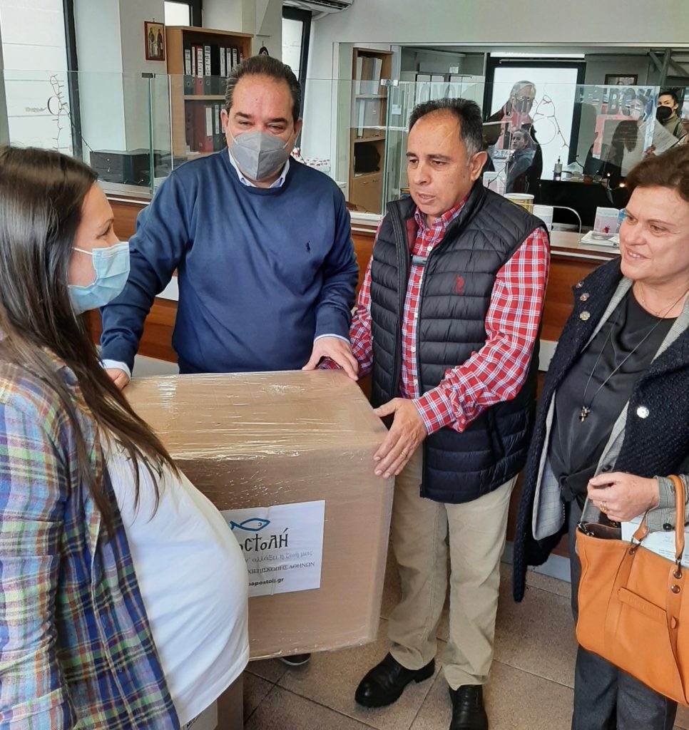 Η «Αποστολή» στηρίζει τους νέους γονείς της Λέσβου