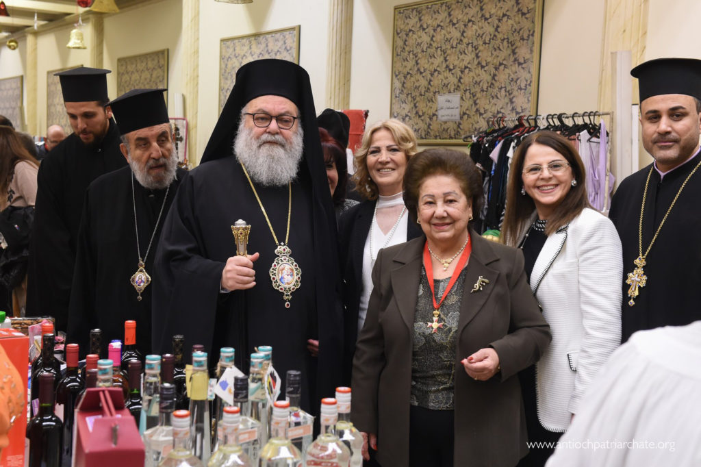 البطريرك يوحنا العاشر يفتتح معرض الميلادي لسيدات كنيسة الصليب المقدس – القصاع.