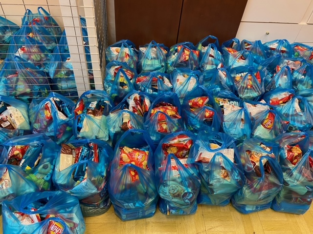 Το ΚΕ.Σ.Ο. «έστρωσε» το γιορτινό τραπέζι σε 200 οικογένειες