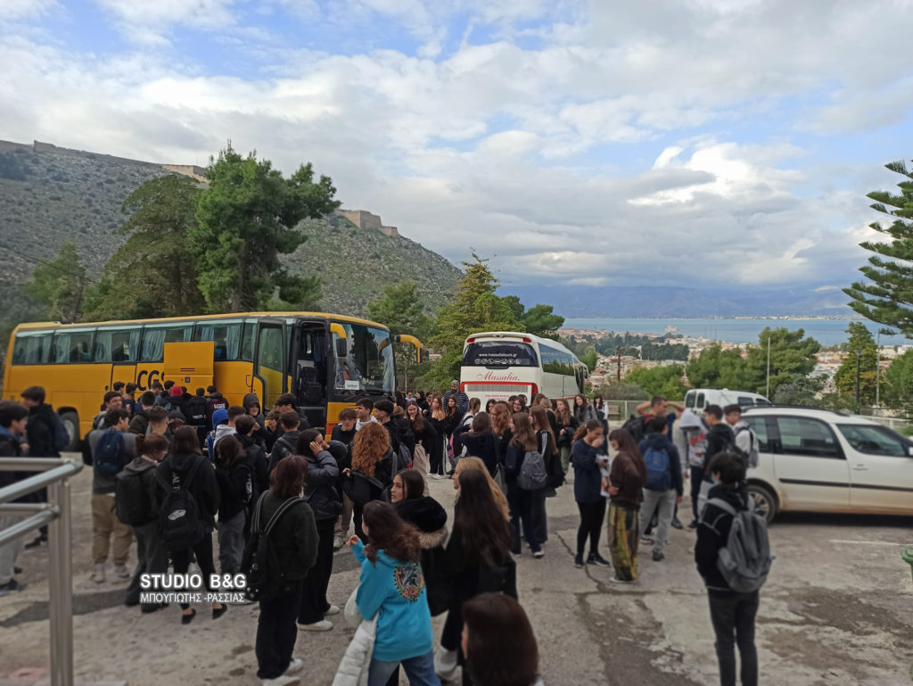 Επίσκεψη των Εκπαιδευτηρίων Γείτονα στο Συσσίτιο της Ευαγγελίστριας Ναυπλίου